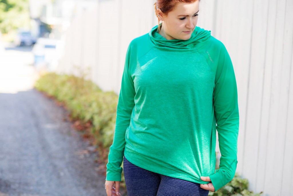 10-brooks-running-womens-dash-hoodie-in-green